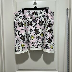 Lady Hagen women’s size XXL floral skort with white & pink. LIKE NEW. Pull on.